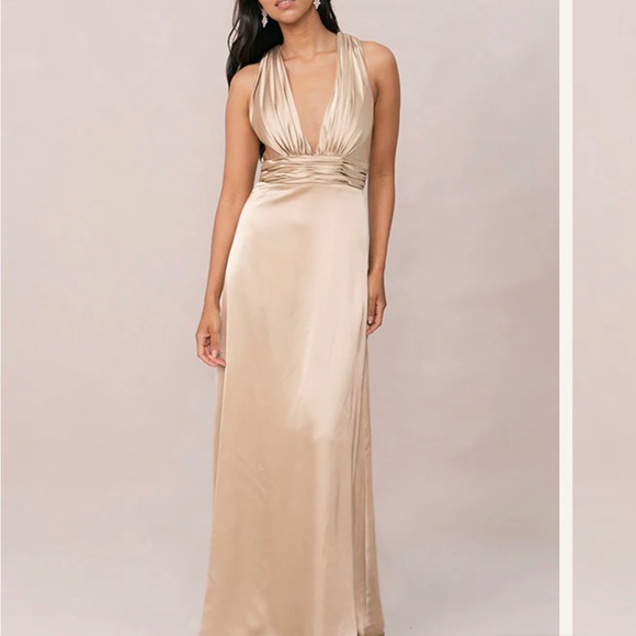 Elegant Champagne Evening Gown - Picture 1 of 5